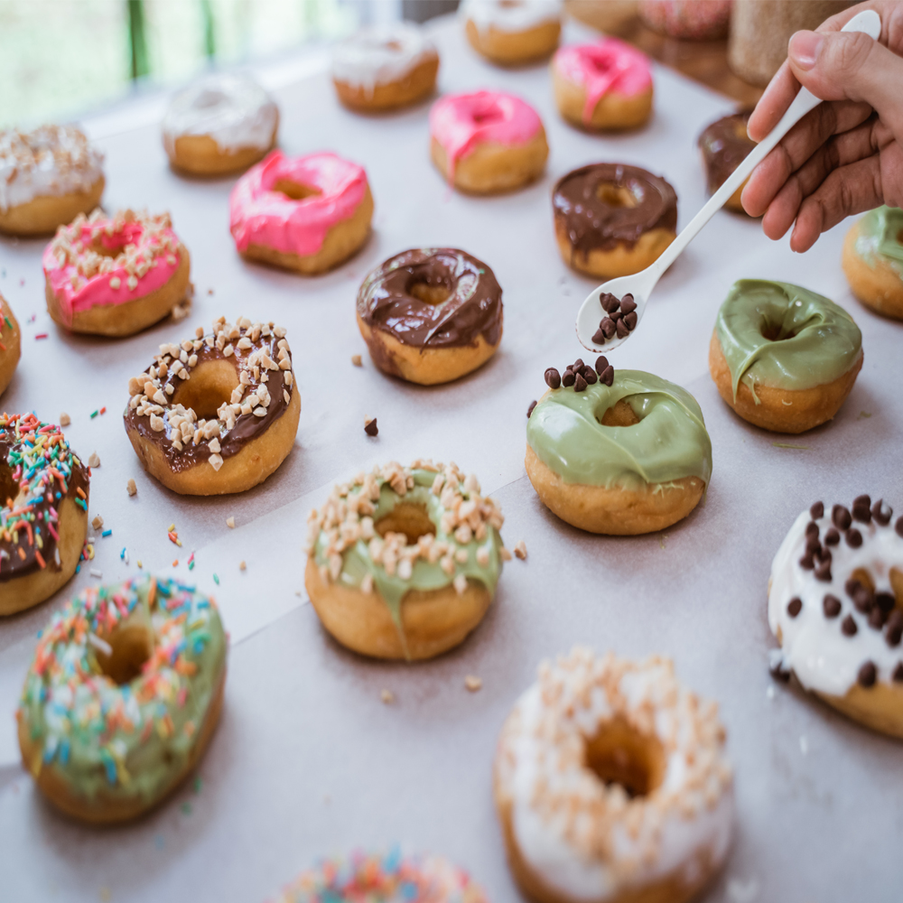 A fánkszaggatóval szaggatott szalagos fánk elkészítésének titka
