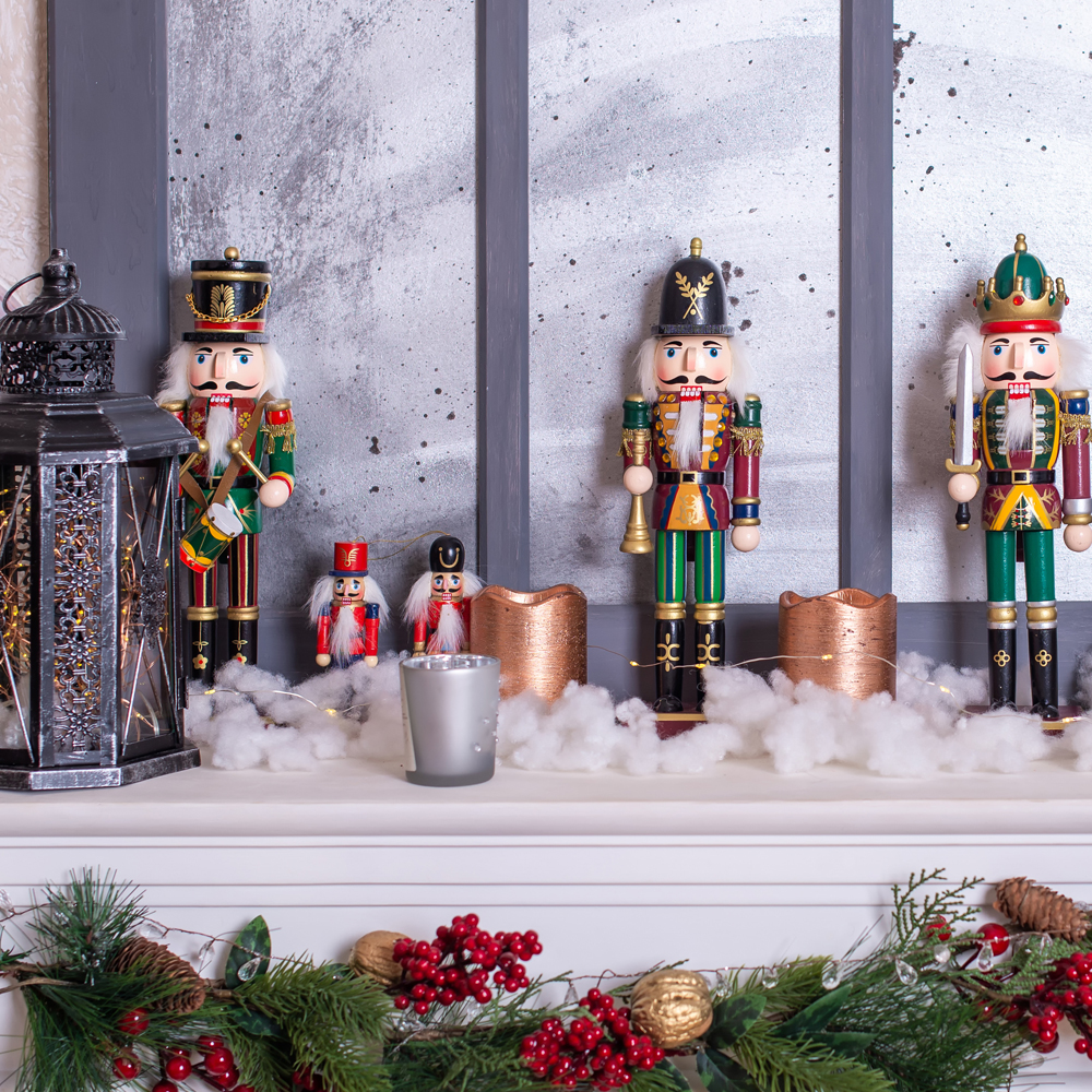 Készíts saját kezűleg ünnepi asztaldíszt a webáruházunkban kapható karácsonyi figurák segítségével!