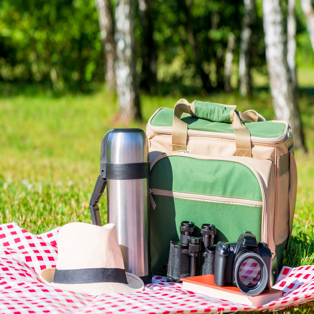 A kézi hűtőtáska otthon és kiránduláshoz is nagy segítség
